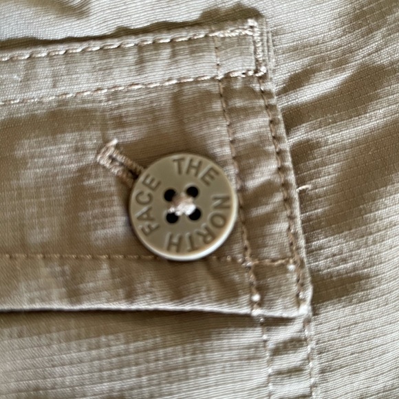 🌈North Face Cargo Pant/Shorts🌈 - Picture 5 of 5